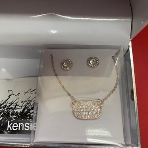 NIB Kensie Jewelry Set, Necklace and Earrings